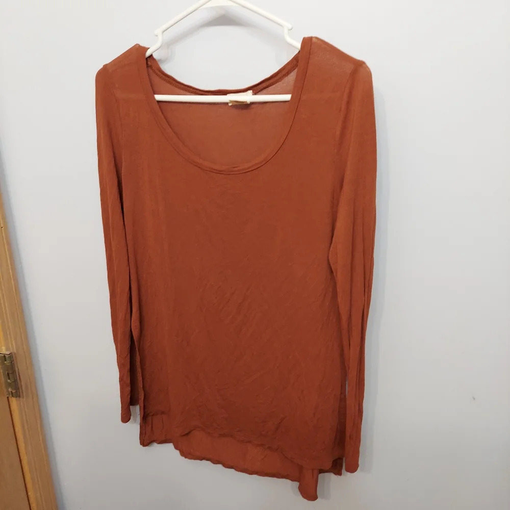 Wet seal thin basic layering round neck brown sm